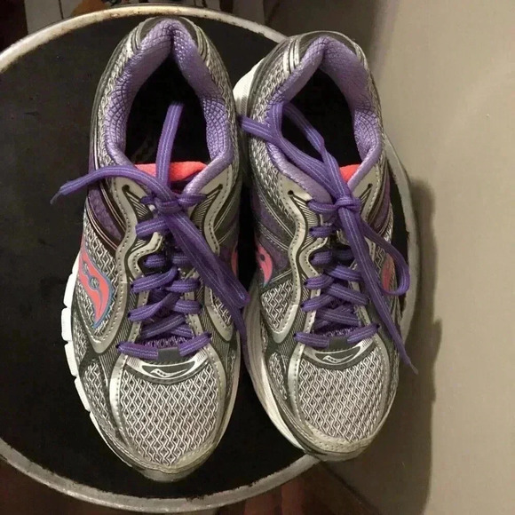 Saucony Women's PowerGrid Guide 7 Running Shoe Silver Gray Purple Size 7 - Picture 3 of 7